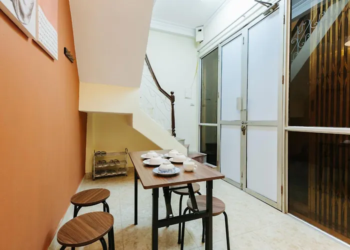 Near The Train Line,Old Quarter, Bbq Large Terrace Apartment Hà Nội