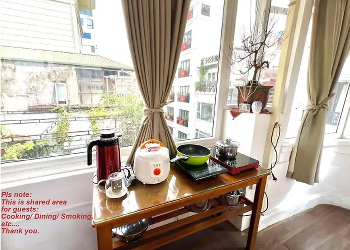 Nice Room Located Right Next To The Old Quarter Can Phong Nhieu Anh Sang Tai Ngay Gan Pho Di Bo Ho Guom Hanoi