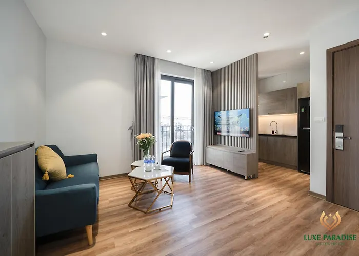 Luxe Paradise Suites Hotel To Ngoc Van Hà Nội