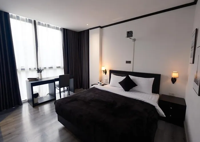 Atlantis Apartment Nguyen Thai Hoc Hà Nội