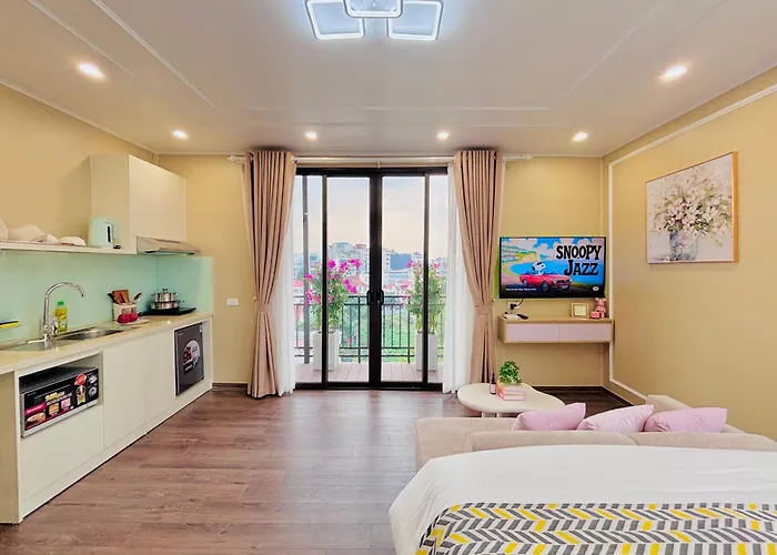 T98 Westlake Quang An - Tay Ho Center Garden View Studio! Hanoi