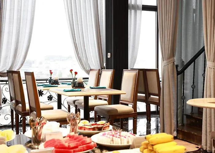 Family Hanoi Hotel