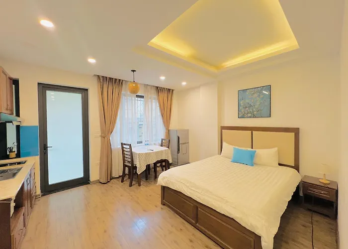 T98 Westlake Quang An - Tay Ho Center Garden View Studio!